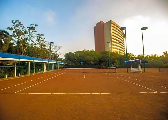 Hotel Azul Ixtapa 3*